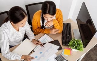 Mengelola keuangan bisnis